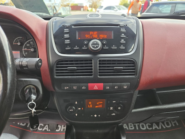 Fiat Doblo 1.4i-120kc= ЗАВОДСКИ МЕТАН= 6СК= КЛИМАТРОНИК - автомобили, коли, обяви за нови и употребявани 14