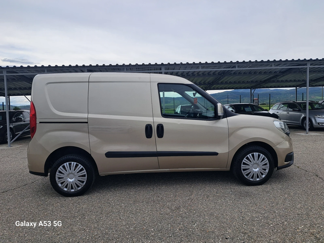 Fiat Doblo 1, 4 I + metan - автомобили, коли, обяви за нови и употребявани 3