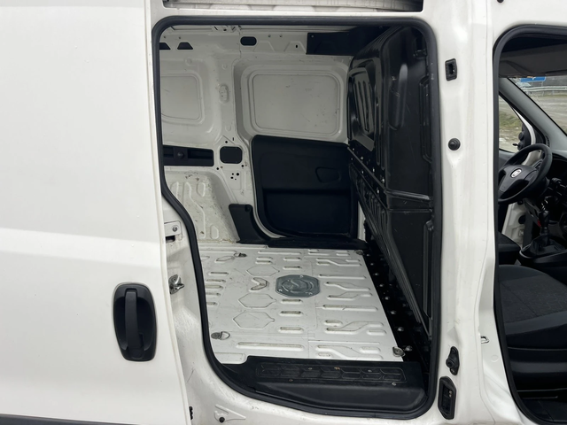 Fiat Doblo 1.3 M-JET 90кс EURO 5B КЛИМАТИК ВНОС ИТАЛИЯ - автомобили, коли, обяви за нови и употребявани 11