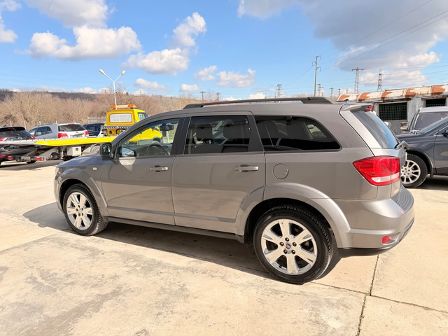 Fiat Freemont 2.0Mjet 140k.c* Navi* 7места* UNIKAT* - автомобили, коли, обяви за нови и употребявани 3