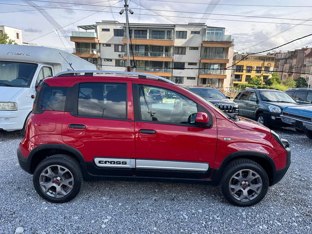 Fiat Panda CROSS 4х4 ШВЕЙЦАРИЯ - автомобили, коли, обяви за нови и употребявани 6
