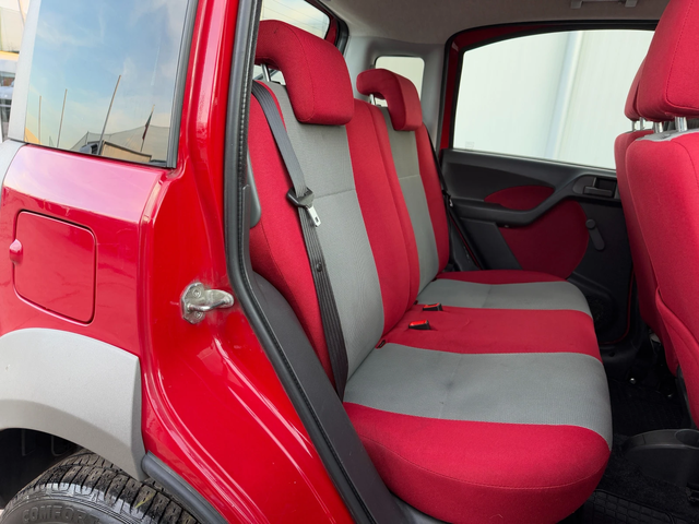 Fiat Panda 1.3 JTD Cross 4X4 - автомобили, коли, обяви за нови и употребявани 13