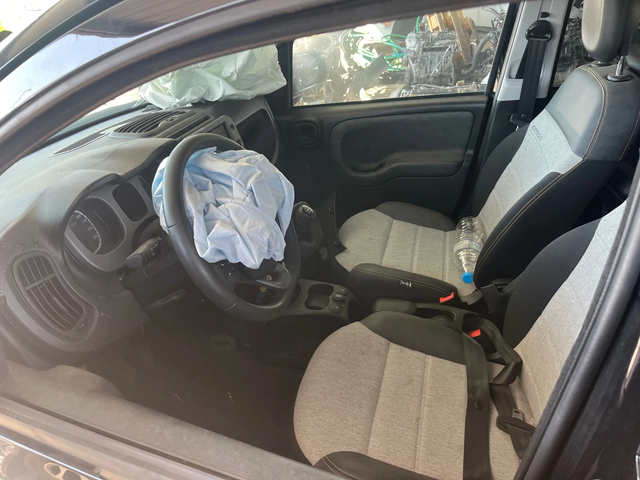 Fiat Panda 1.0Hybrid - автомобили, коли, обяви за нови и употребявани 3