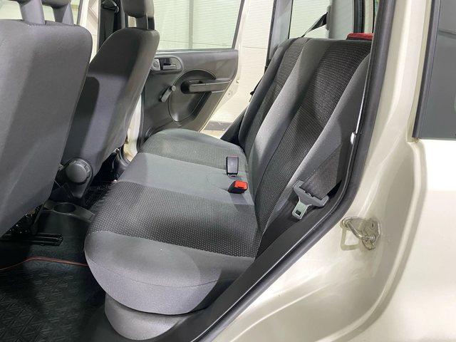 Fiat Panda 1.1i - автомобили, коли, обяви за нови и употребявани 9