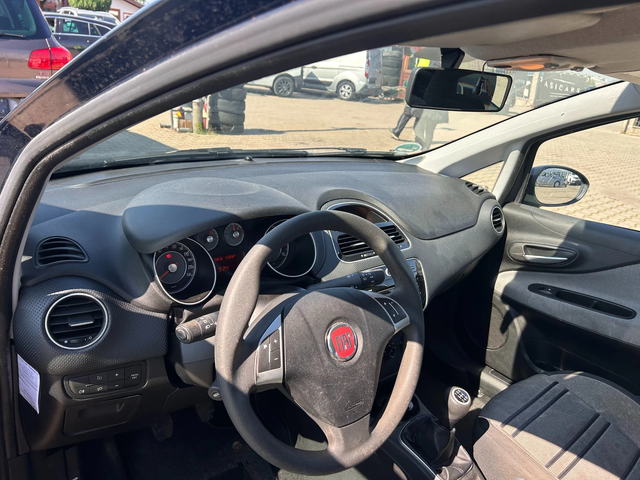 Fiat Punto 1.3MJET EURO 5 - автомобили, коли, обяви за нови и употребявани 10