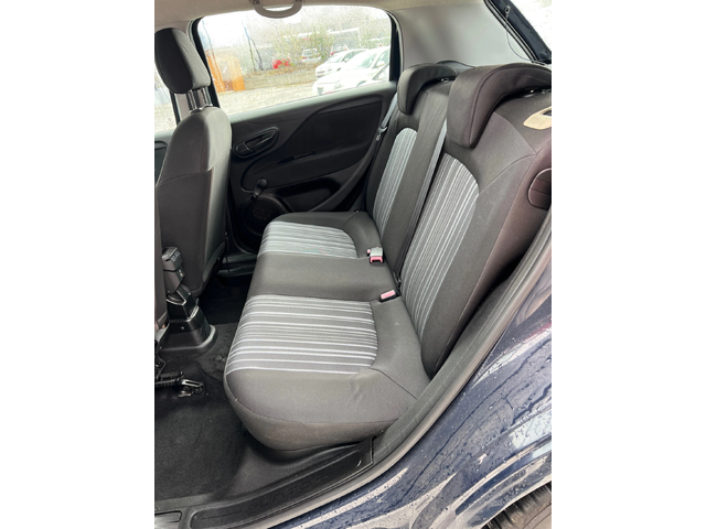 Fiat Punto 1.2i - автомобили, коли, обяви за нови и употребявани 11