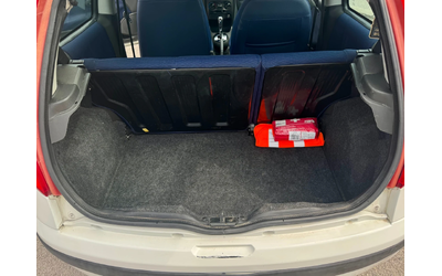 Fiat Punto Автоматик / Климатик / 136000км - автомобили, коли, обяви за нови и употребявани 11