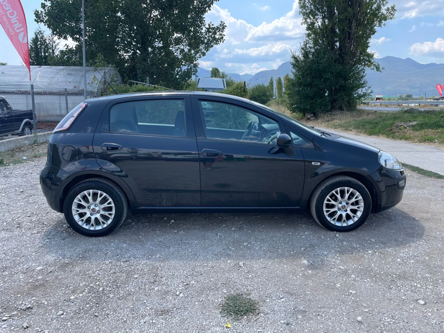 Fiat Punto 1.3M-jet-EVO-ITALIA - автомобили, коли, обяви за нови и употребявани 3