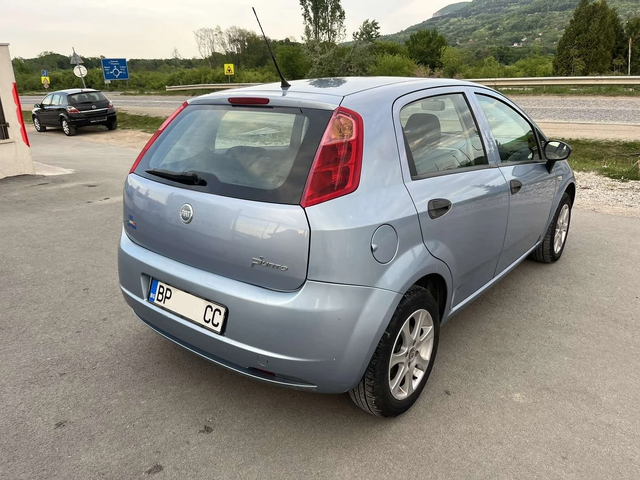 Fiat Punto 1.4I 75кс  EURO 4 КЛИМАТИК 114 000км ОБСЛУЖЕН - автомобили, коли, обяви за нови и употребявани 3