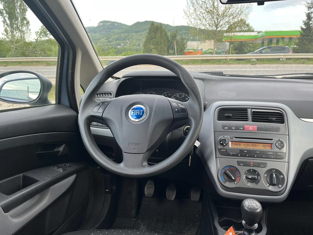 Fiat Punto 1.4I 75кс  EURO 4 КЛИМАТИК 114 000км ОБСЛУЖЕН - автомобили, коли, обяви за нови и употребявани 9