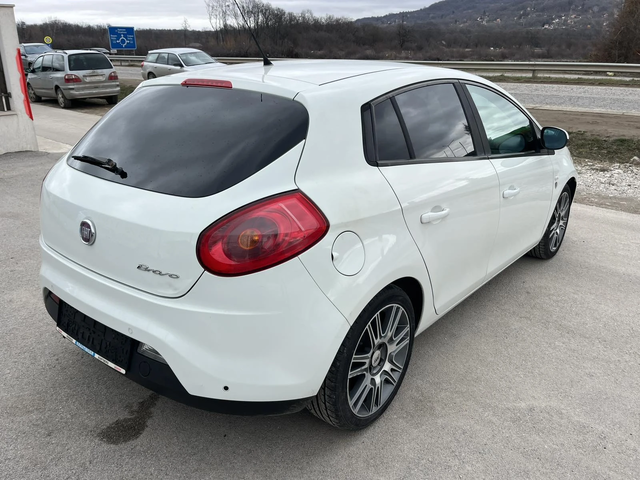 Fiat Punto 1.4I 90кс 6 СКОРОСТИ EURO 4 КЛИМАТИК - автомобили, коли, обяви за нови и употребявани 3