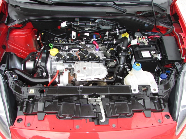 Fiat Punto 1.4T EURO4 - автомобили, коли, обяви за нови и употребявани 15