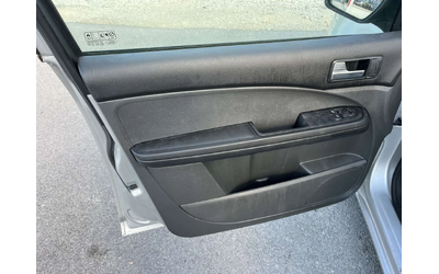 Ford C-max 1.6TDCI 90кс КЛИМАТИК - автомобили, коли, обяви за нови и употребявани 6