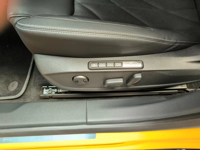 Ford Capri Premium RWD 77kWh 360* B/O DISTR MATRIX HUD W/P - автомобили, коли, обяви за нови и употребявани 9