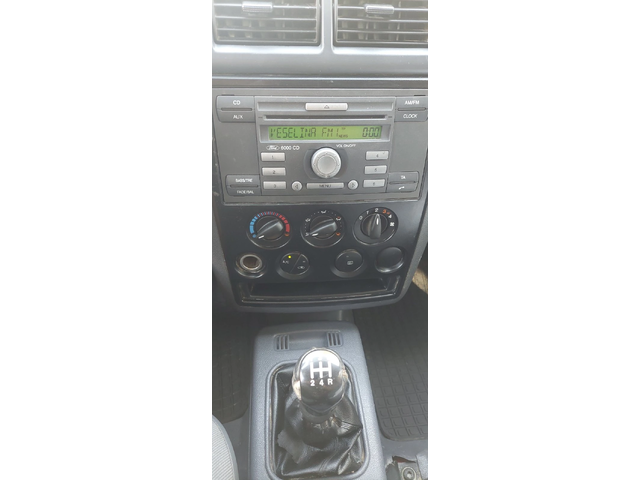Ford Connect 1.8 tdci клима - автомобили, коли, обяви за нови и употребявани 10