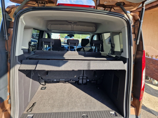 Ford Connect 1.0i - автомобили, коли, обяви за нови и употребявани 11