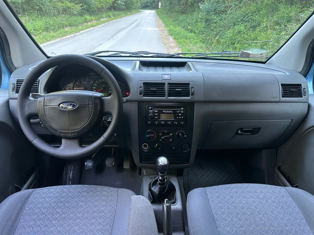 Ford Connect 1.8tdci - автомобили, коли, обяви за нови и употребявани 10
