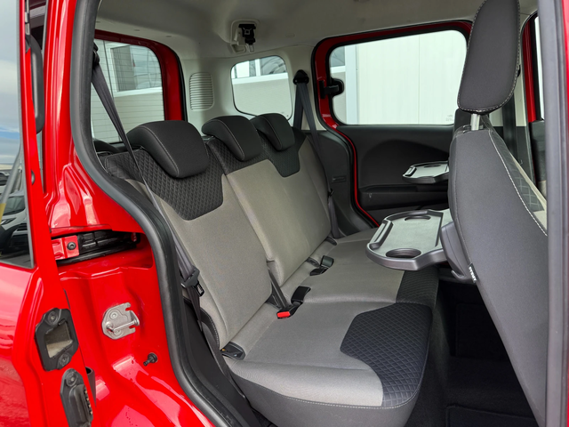 Ford Courier Пътнически Euro 6b - автомобили, коли, обяви за нови и употребявани 12