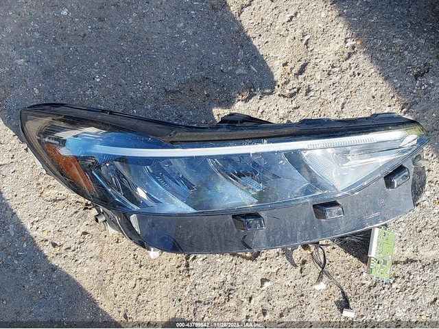 Ford Escape 1.5L I-3 DI, DOHC, VVT, TURBO, 180HP Front Wheel Drive - автомобили, коли, обяви за нови и употребявани 11