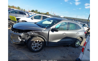 Ford Escape 1.5L I-3 DI, DOHC, VVT, TURBO, 180HP Front Wheel Drive - автомобили, коли, обяви за нови и употребявани 14