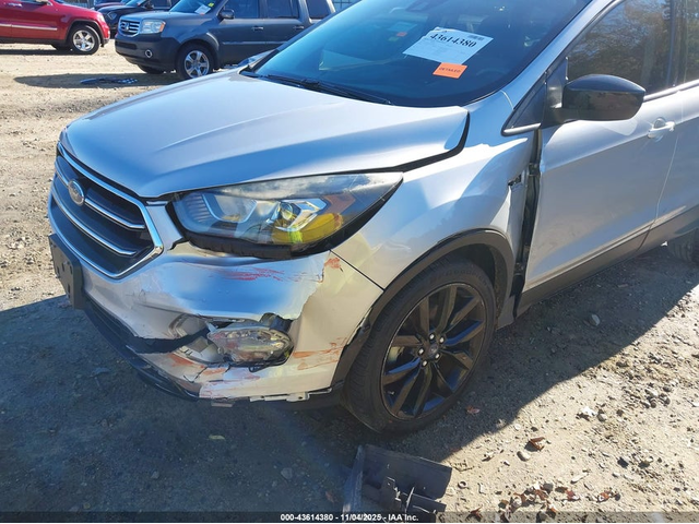 Ford Escape 1.5L I-4 DI, DOHC, VVT, TURBO, 179HP Front Wheel Drive - автомобили, коли, обяви за нови и употребявани 5