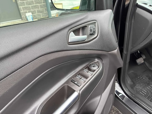 Ford Escape * Titanium * 2 КЛЮЧА* PANO* KEYLESS* ПОДГРЕВ* - автомобили, коли, обяви за нови и употребявани 10