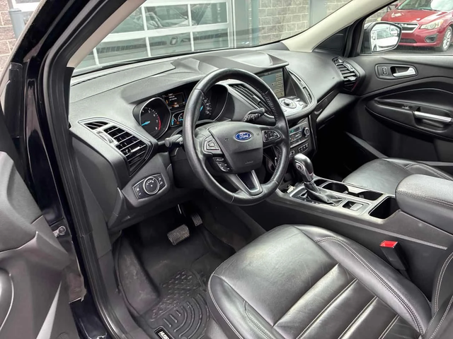 Ford Escape * Titanium * 2 КЛЮЧА* PANO* KEYLESS* ПОДГРЕВ* - автомобили, коли, обяви за нови и употребявани 4
