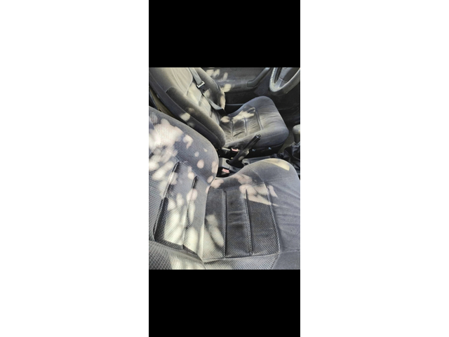 Ford Escort Има монитор с тъч скрин и камера за задно връщане - автомобили, коли, обяви за нови и употребявани 7