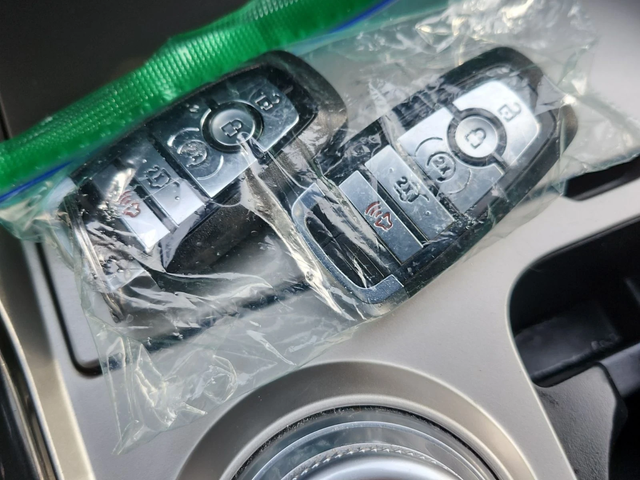 Ford Explorer ST* 360View* Parking Assist* CarPlay* Blind Spot* - автомобили, коли, обяви за нови и употребявани 11