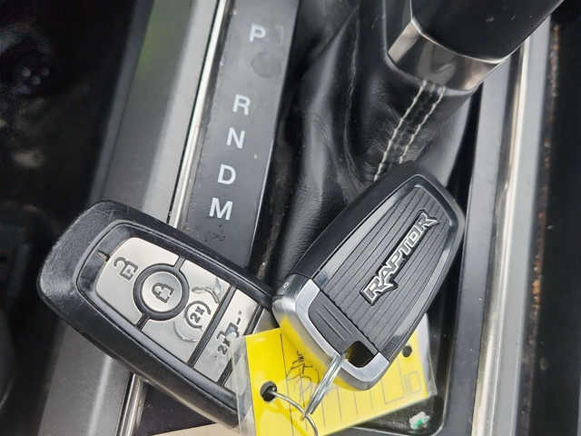 Ford F150 RAPTOR С РЕГИСТРАЦИЯ & АВТО КРЕДИТ - автомобили, коли, обяви за нови и употребявани 5