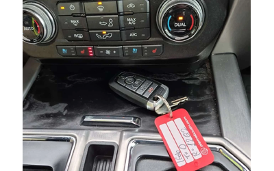 Ford F150 PLATINUM CREW CAB STB * CARFAX * Без инциденти * - автомобили, коли, обяви за нови и употребявани 10