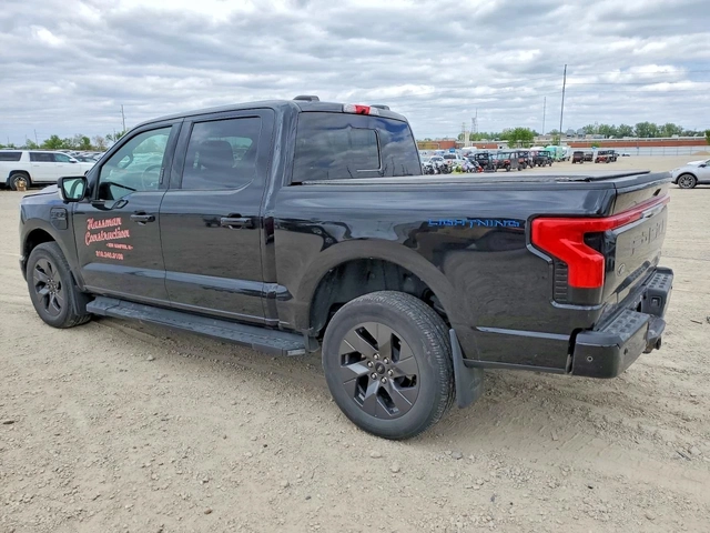 Ford F150 LIGHTNING PRO 4x4 - автомобили, коли, обяви за нови и употребявани 1