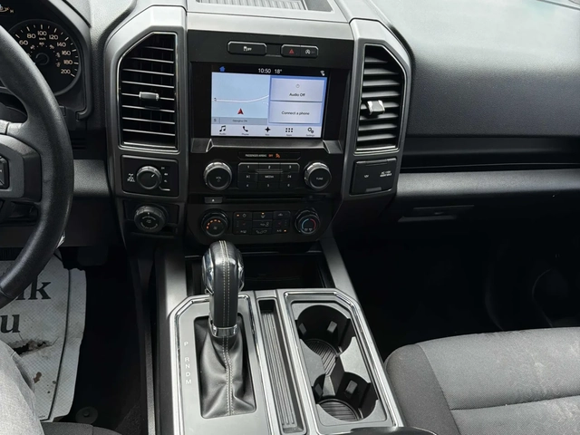 Ford F150 4WD SuperCrew Box * V8 * ПАНОРАМА * CARFAX - автомобили, коли, обяви за нови и употребявани 10