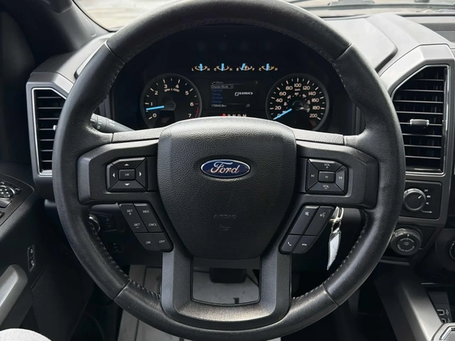 Ford F150 4WD SuperCrew Box * V8 * ПАНОРАМА * CARFAX - автомобили, коли, обяви за нови и употребявани 8