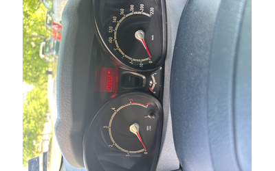 Ford Fiesta 1.4 TDCI - автомобили, коли, обяви за нови и употребявани 9