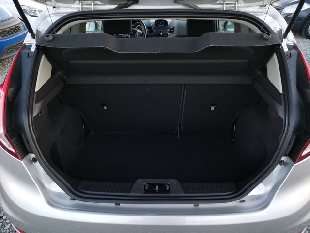 Ford Fiesta 1.5TDCi E5B - автомобили, коли, обяви за нови и употребявани 9