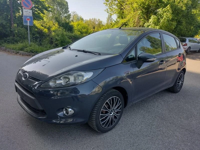 Ford Fiesta 1,2i 82ps EURO 5B - автомобили, коли, обяви за нови и употребявани 0