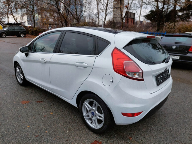 Ford Fiesta 1,5d 75ps NAVI LED - автомобили, коли, обяви за нови и употребявани 3