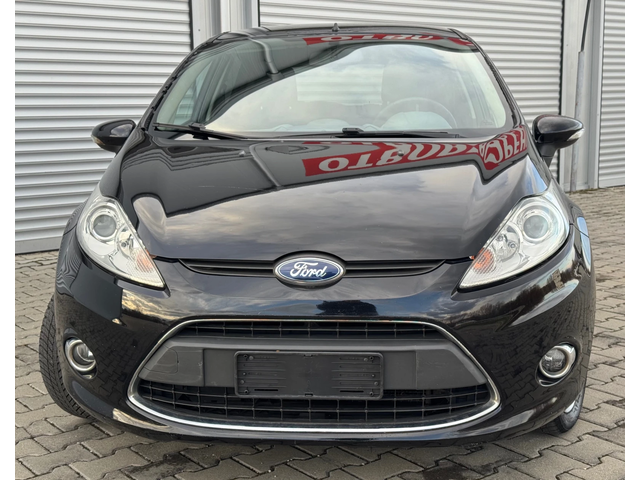 Ford Fiesta 1, 3i 82ps, 5вр., Titanium, ел.пак., климатр., мул - автомобили, коли, обяви за нови и употребявани 1