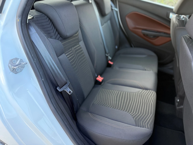 Ford Fiesta 1.6i AUTOMATIC - автомобили, коли, обяви за нови и употребявани 10