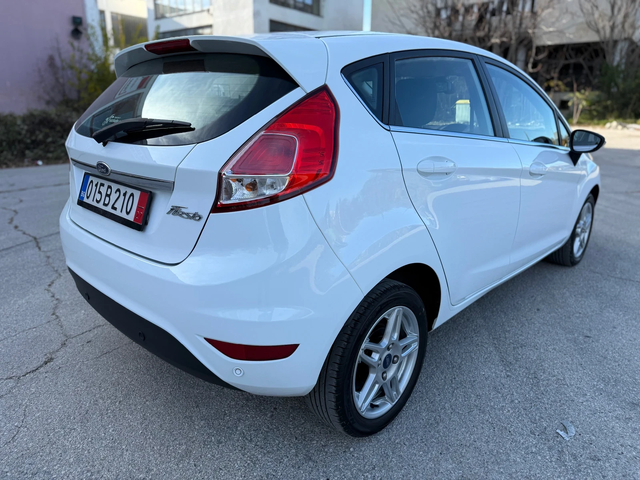 Ford Fiesta 1.6i AUTOMATIC - автомобили, коли, обяви за нови и употребявани 3