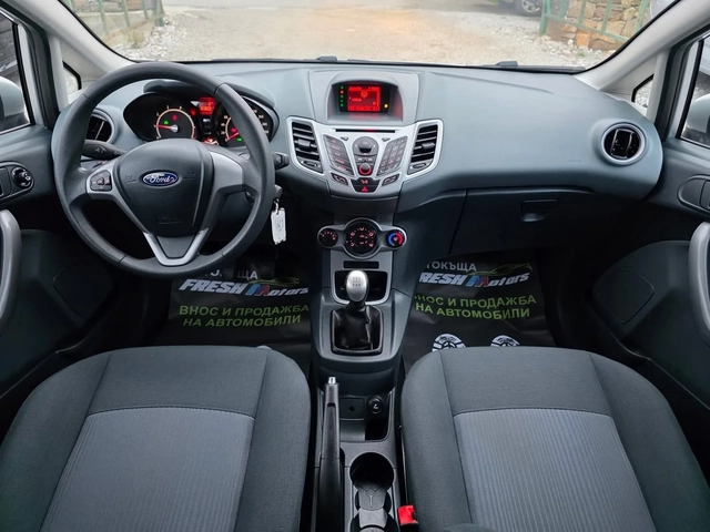 Ford Fiesta 1.25i 60K.C. / КЛИМАТИК / КАТО НОВА / - автомобили, коли, обяви за нови и употребявани 4