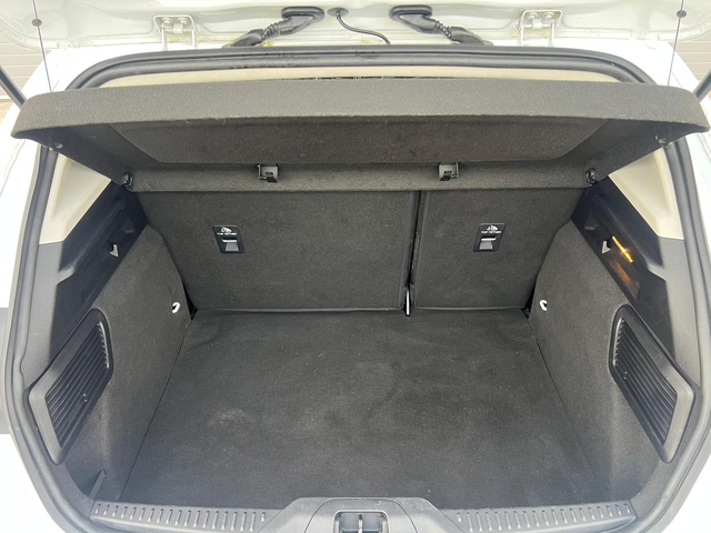 Ford Focus 1.0I - автомобили, коли, обяви за нови и употребявани 13