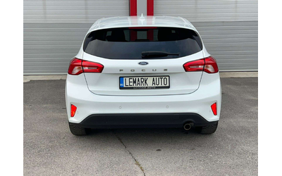 ford-focus-1-0i - 5