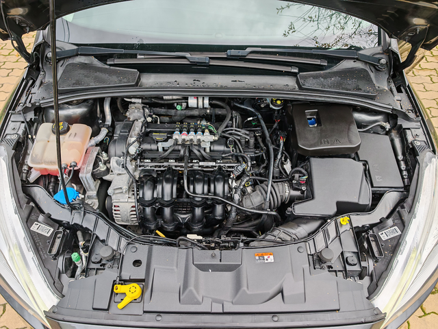 Ford Focus = 1.6= -ГАЗОВА УРЕДБА - автомобили, коли, обяви за нови и употребявани 15