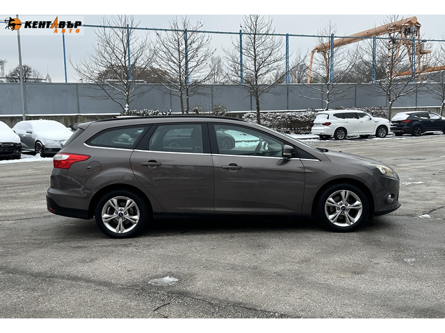 Ford Focus 1.6i 123к.с Автомат - автомобили, коли, обяви за нови и употребявани 4