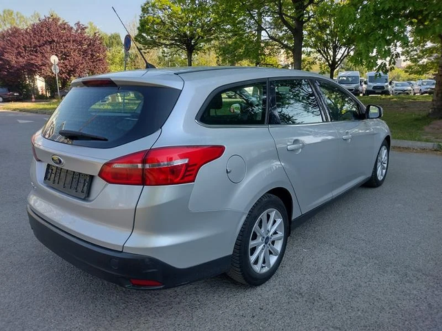 Ford Focus 1, 5TDCI 120ps NAVI - автомобили, коли, обяви за нови и употребявани 4