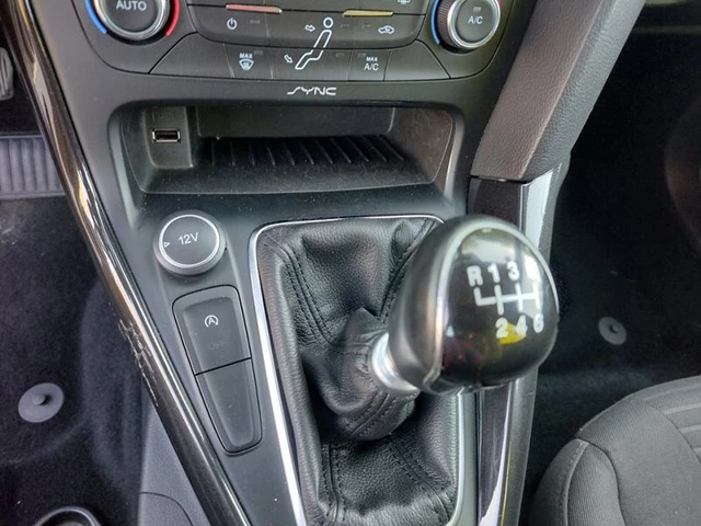 Ford Focus 1, 5TDCI 120ps NAVI - автомобили, коли, обяви за нови и употребявани 8