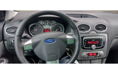 Ford Focus 1, 6d 109ps Ghia - автомобили, коли, обяви за нови и употребявани 6