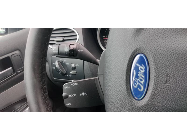 Ford Focus 1, 6d 109ps Ghia - автомобили, коли, обяви за нови и употребявани 9